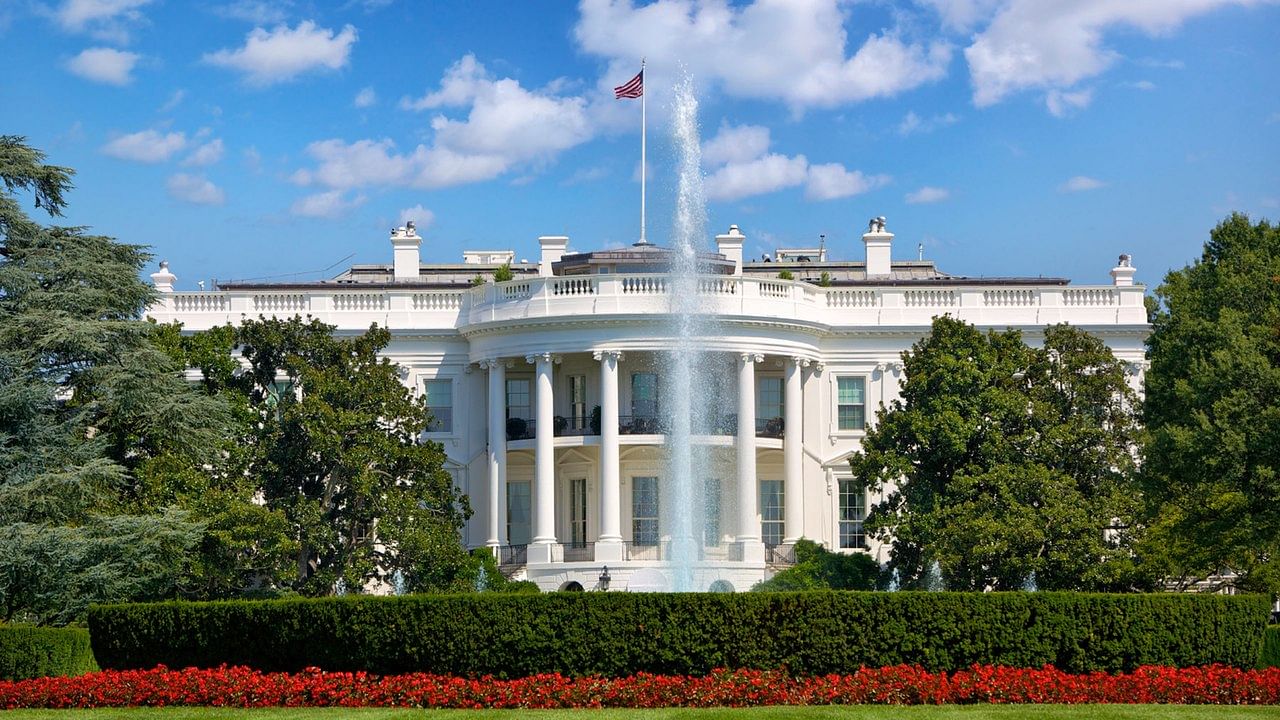  इस्लामिक स्टेट के आतंकियों ने वीडियो जारी कर व्हाइट हाउस को उड़ाने की धमकी दी है. (फोटोः iStockphoto)