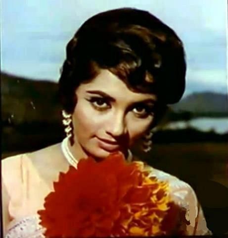  अभिनेत्री साधना का आज सुबह मुंबई के हिंदुजा अस्पताल में निधन हो गया, वह 74 साल की थीं
