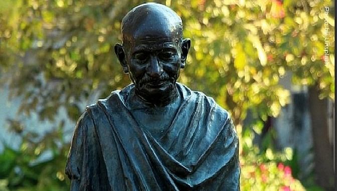 महात्मा गांधी के जन्मदिन पर उनकी आत्मकथा ‘सत्य के प्रयोग’ से कुछ कहानियां.