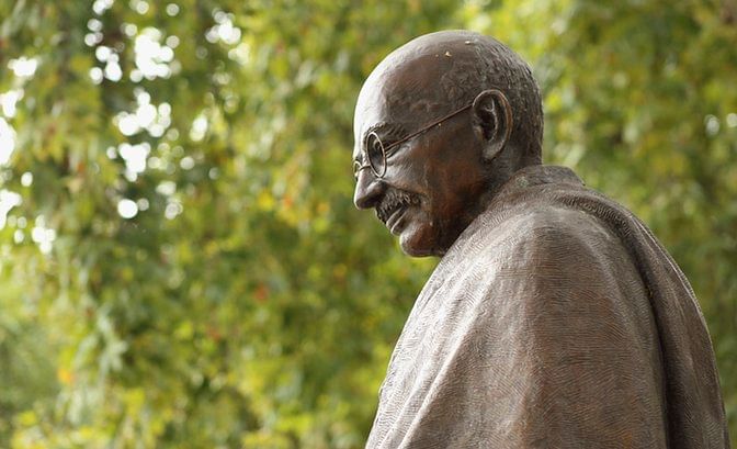 महात्मा गांधी के जन्मदिन पर उनकी आत्मकथा ‘सत्य के प्रयोग’ से कुछ कहानियां.