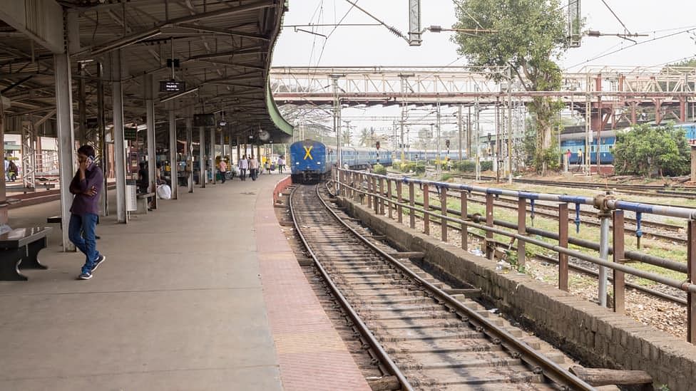 

भारत में रेल दुर्घटना में मारे जाने वाले यात्रियों को चार लाख रुपये का मुआवजा दिए जाने का प्रावधान है. 