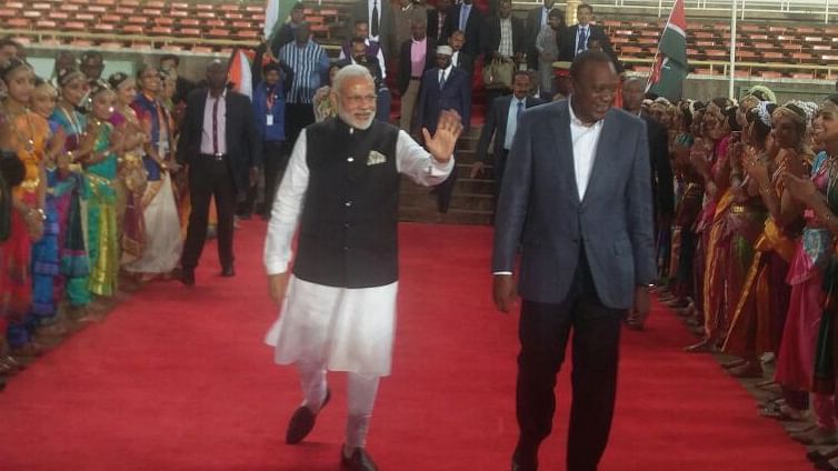 PM मोदी ने केन्या में आतंकवाद और ग्लोबल वॉर्मिंग को बताया बड़ी चुनौती, एंडी मरे ने दूसरी बार विंबलडन कप जीता.
