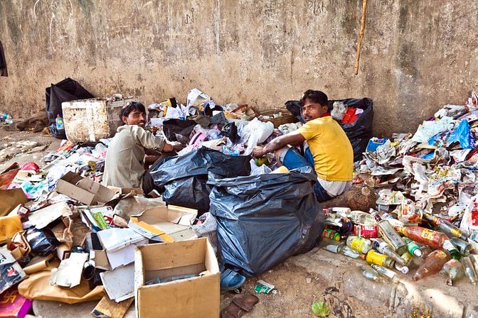 

NGT ने दिल्ली सरकार को जल्द  से जल्द पहले से जमा कूड़े-कचरे को निपटाने के लिए कदम उठाने के लिए कहा है. 