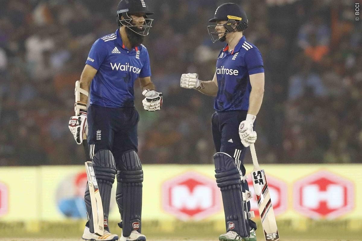 रोमांचक मैच में इंग्लैंड को 15 रन से हराकर टीम इंडिया ने सीरीज अपने नाम की