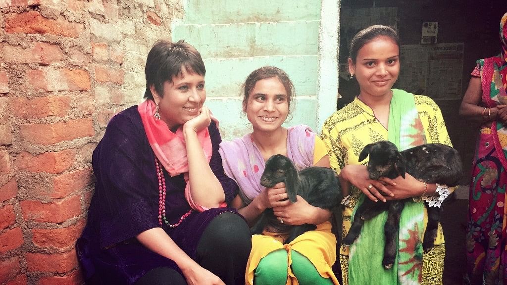 कानपुर के छितेपुर में दो बहनों ने बताया अपना दर्द. (फोटो: द क्विंट)