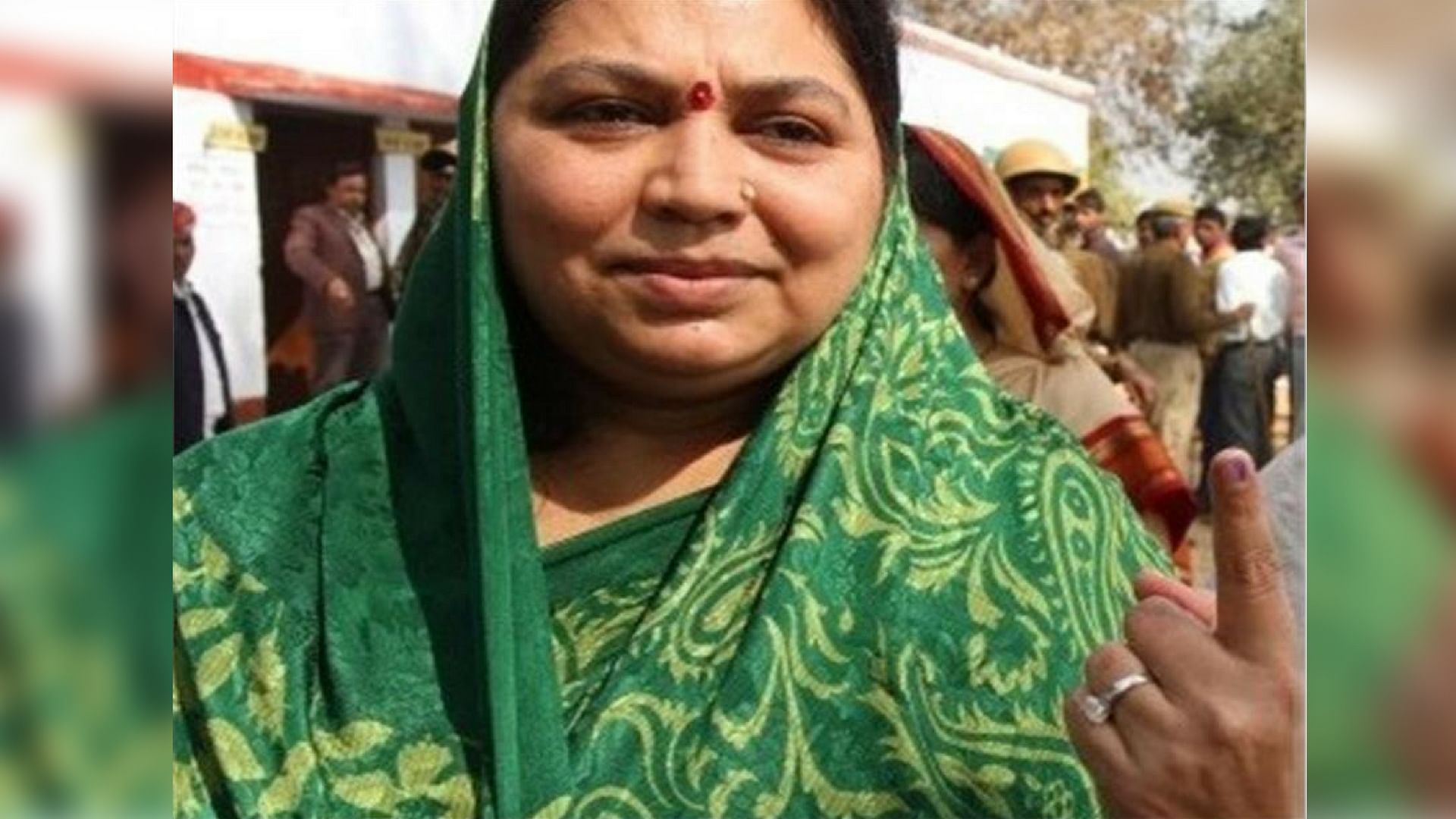 

मुलायम सिंह की पत्नी साधना गुप्ता य़( फोटो: PTI )