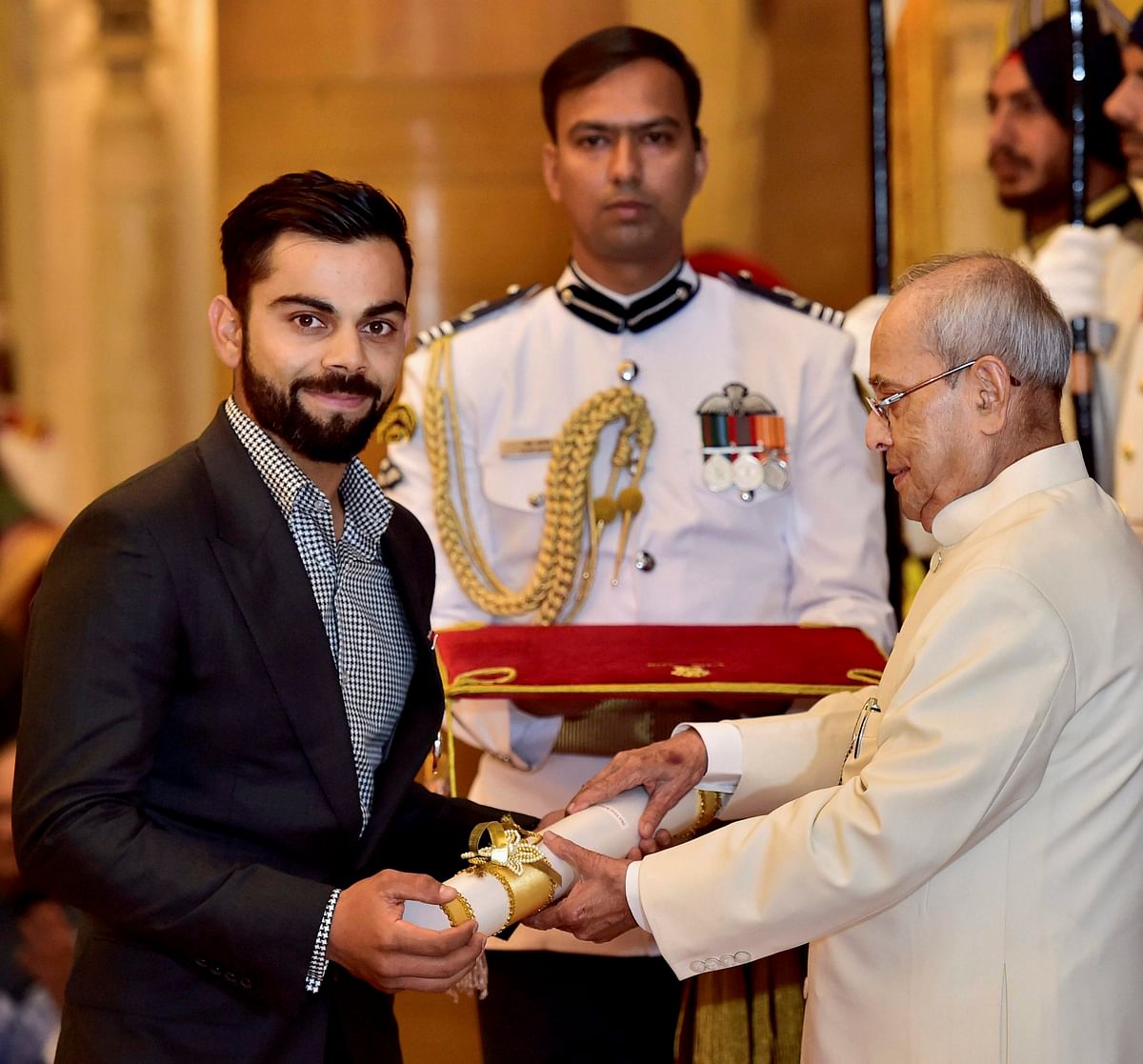 विराट कोहली को भारत का चौथे सर्वोच्च नागरिक सम्मान पद्म श्री से सम्मानित किया गया