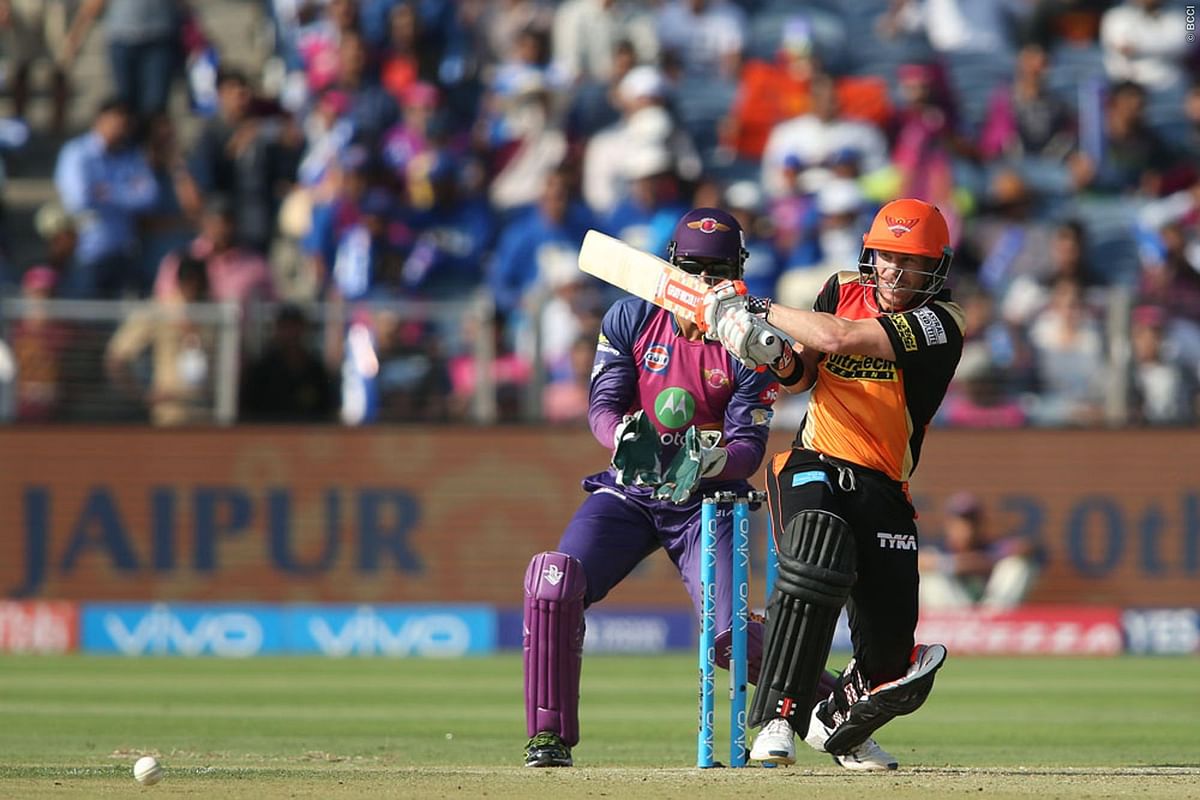 हैदराबाद के खिलाफ 34 गेंदों में 61 रनों की पारी खेलकर धोनी ने अपने आलोचकों को करारा जवाब दिया है