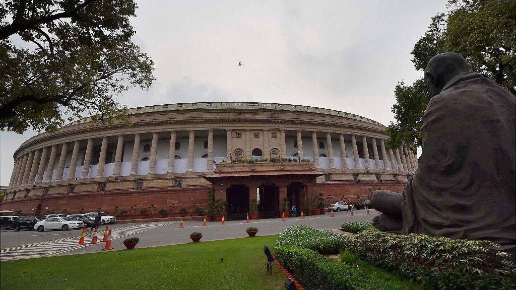 संसद: किसानों के मुद्दे पर विपक्ष हमलावर, सिंधिया-दिग्विजय की बहस