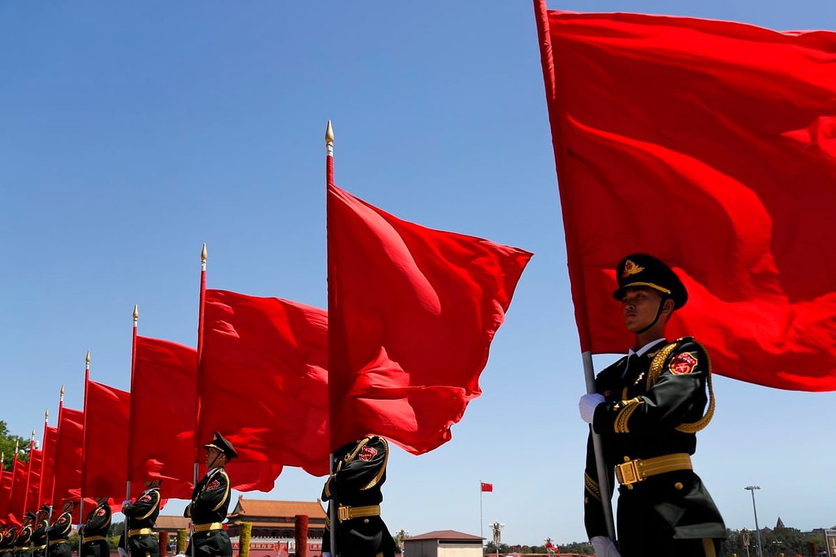 अमेरिका चीन के खिलाफ टैरिफ लगा रहा है लेकिन चीन भी जवाबी हमले में पीछे नहीं 