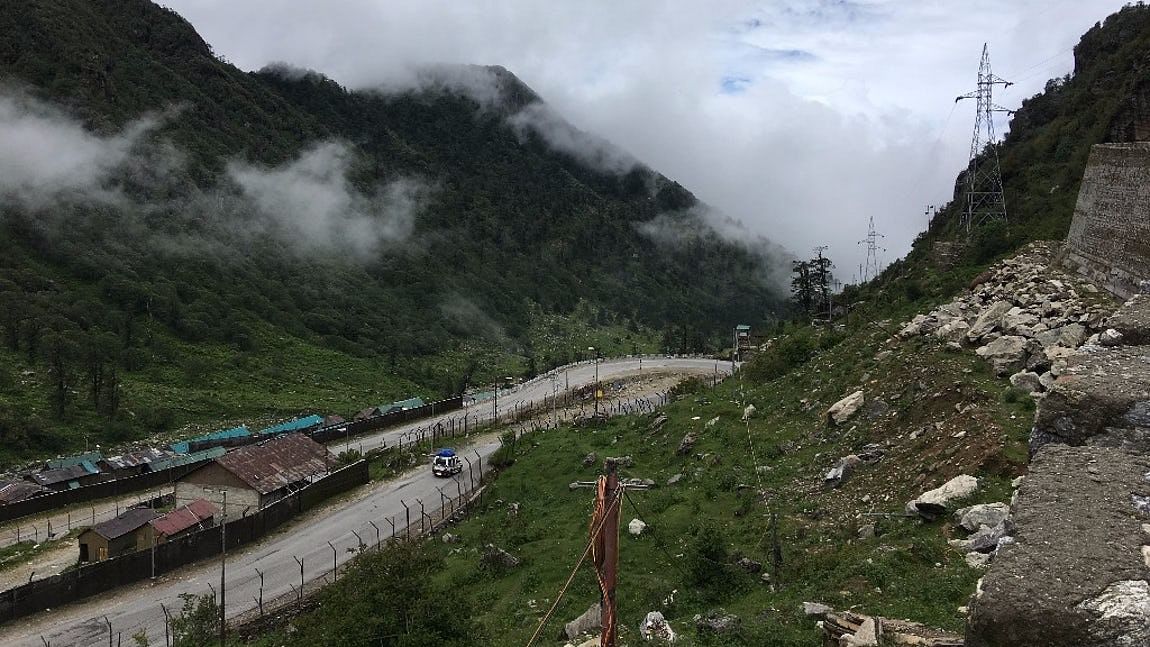 आईटीबीपी यूनिट की तरफ से यह खुफिया जानकारी मिली थी कि चीन डोका ला में सड़क बनाने की कोशिश कर रहा है