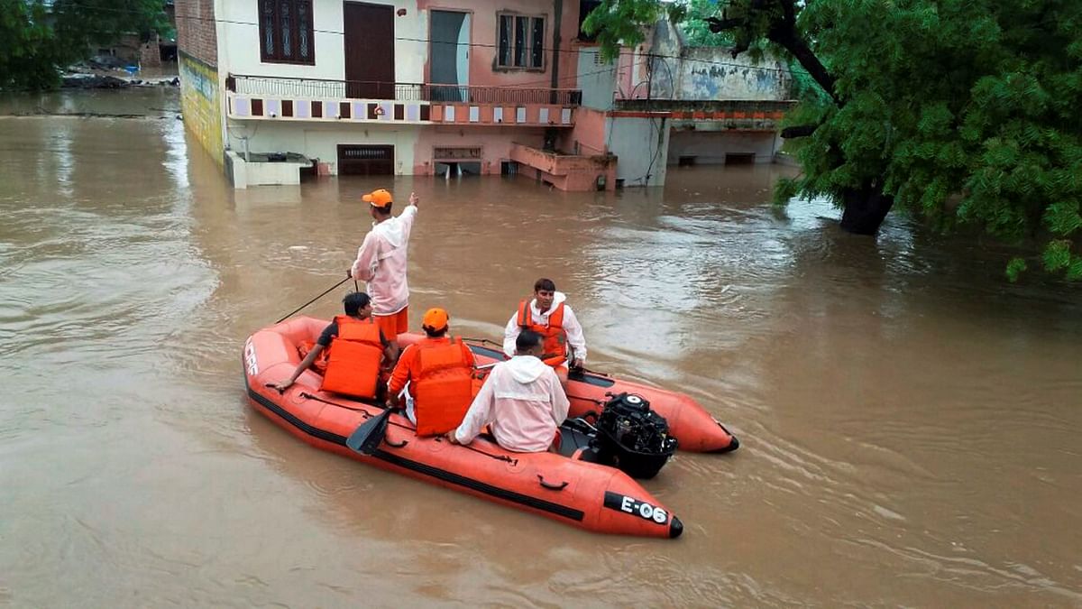

राजस्थान के 128 गांव बाढ़ से  प्रभावित  हैं.