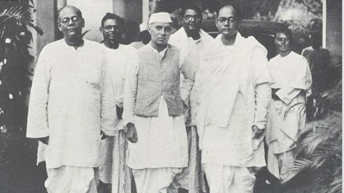 गांधी जी के विरोध के बावजूद कांग्रेस प्रेसीडेंट बने बोस ने सिविल सेवा भी छोड़ी थी