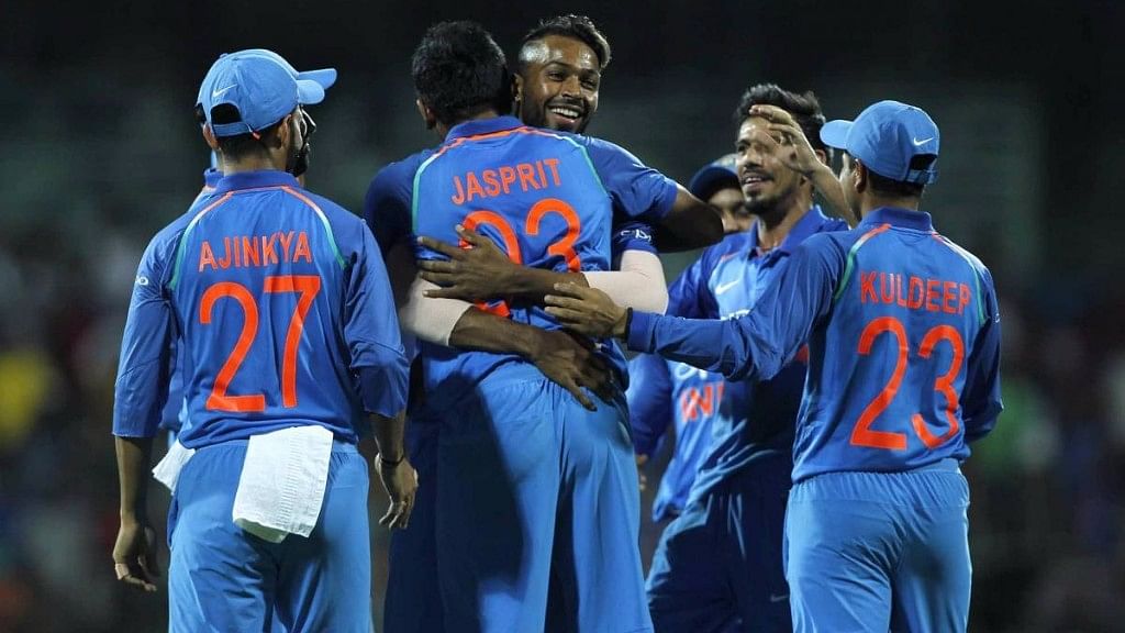 टीम इंडिया ने ऑस्ट्रेलिया के खिलाफ पहला वनडे 26 रनों से जीता