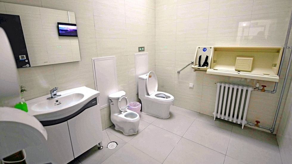 टूरिज्म को बढ़ावा देने के लिए चीन ‘शौचालय क्रांति’ की ओर तेजी से बढ़ रहा है.