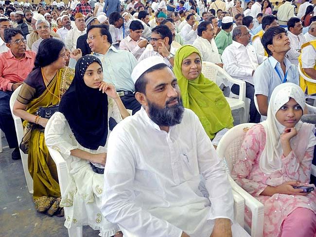 गुजरात चुनाव में पार्टियों का मुसलमानों को उतारने से परहेज 