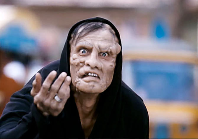 शाहरुख खान अपनी अगली फिल्म ‘जीरो’ में एक बौने के किरदार में नजर आएंगे.