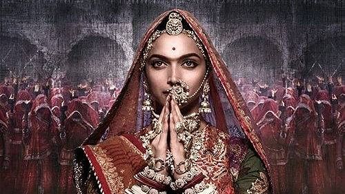 ‘पद्मावत’ 100 करोड़ के करीब<a href="http://www.facebook.com/sharer.php?u=https://www.jagran.com/entertainment/bollywood-padmaavat-collects-78-crore-in-3-days-collection-to-cross-100-crore-today-17425061.html"><i><br></i></a>
