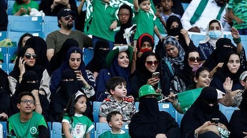 सऊदी अरब में पिछले साल महिलाओं से जुड़े कई बड़े अधिकार दिए गए, इन सबके पीछे कौन था?
