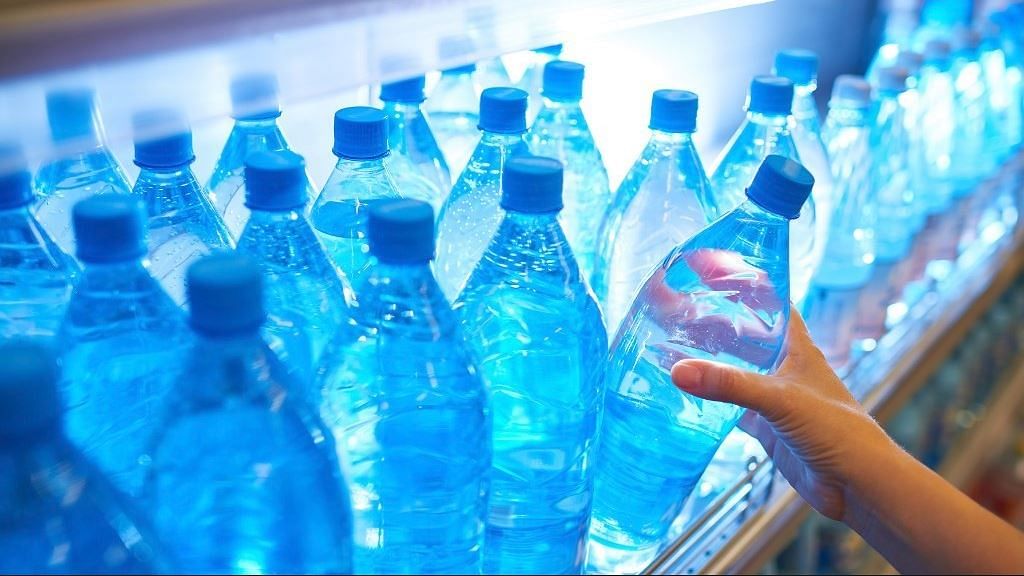 उत्तराखंड: प्लास्टिक बोतलों पर QR रिफंड सिस्टम में लौटीं सिर्फ 12% बोतलें