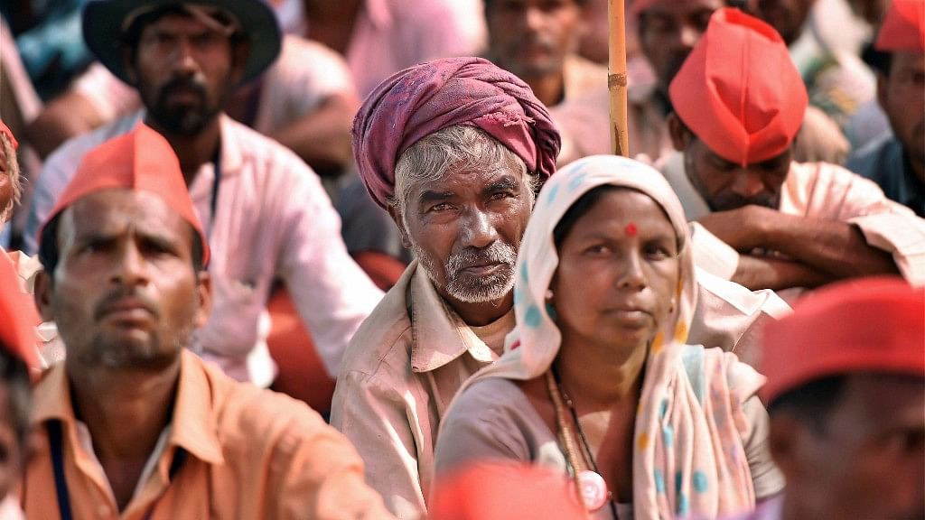 किसानों ने महाराष्ट्र सरकार के खिलाफ मोर्चा खोला
