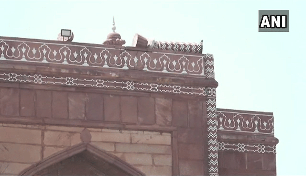 आंधी से ताज महल में भारी नुकसान