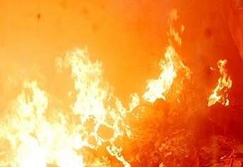 इंडोनेशिया में तेल के कुएं में आग लगने से 18 मरे