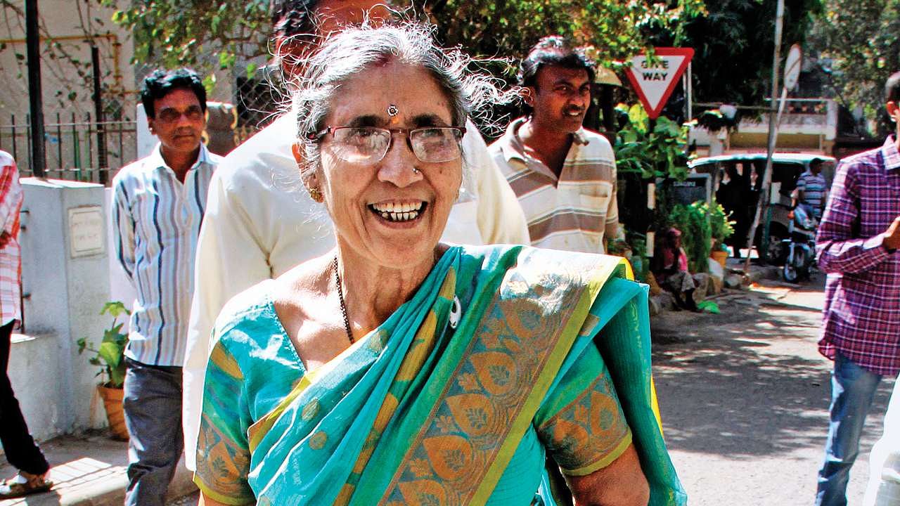 पीएम नरेंद्र मोदी की पत्नी जशोदा बेन जो अलग रहती हैं