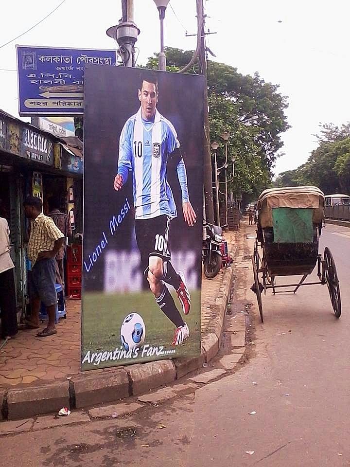 भारत में फुटबॉल वर्ल्ड कप के रोमांच को करीब से देखने के लिए कोलकाता से बेहतर शहर कोई और नहीं.