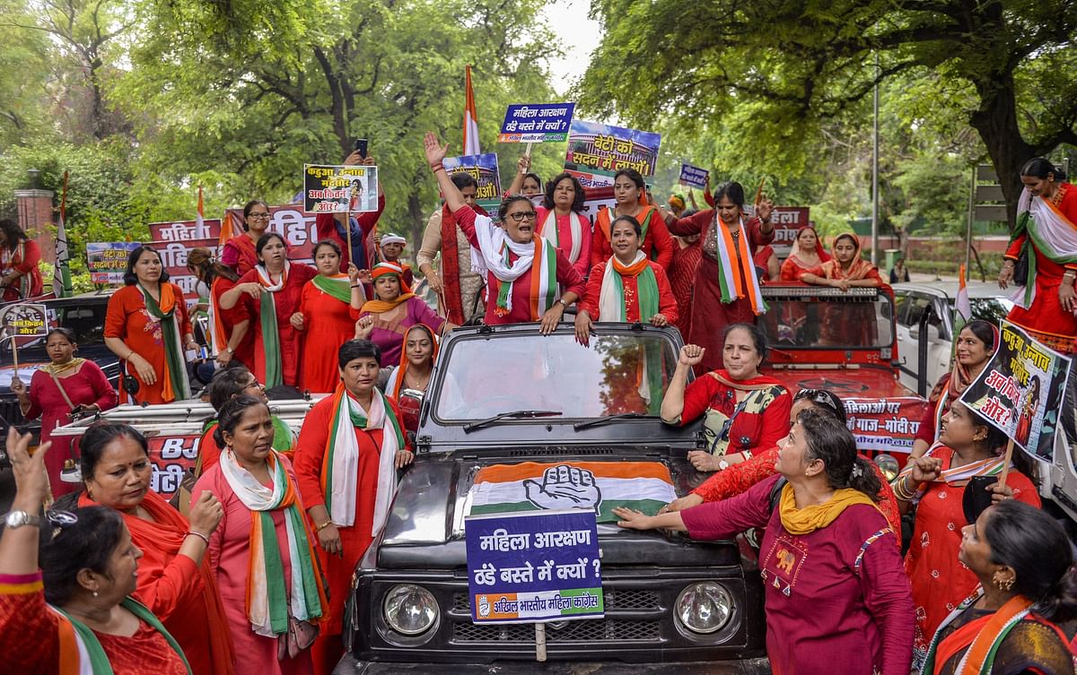  अगर भारत में महिलाओं को संसद में पुरुषों के बराबरी का स्थान मिल जाता है तो विश्व में भारत की छवि अच्छी हो जाएगी