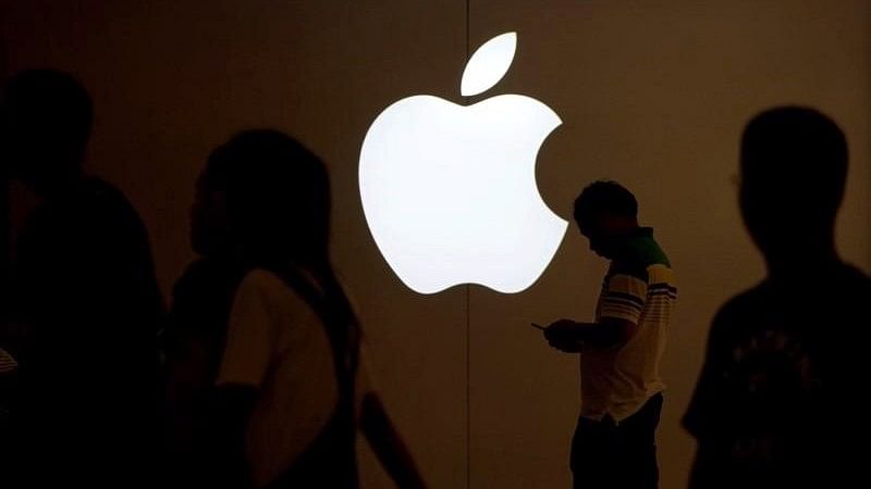 Apple के को-फाउंडर स्टीव जॉब्स ने पहले iPhone को लॉन्च करते वक्त कहा था-‘’हम इतिहास बनाने जा रहे हैं.’’