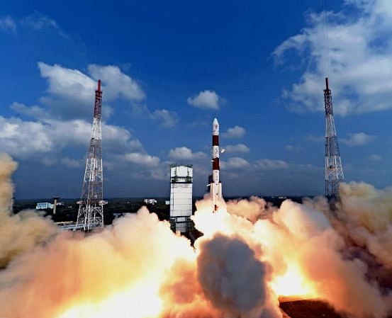 भारतीय अंतरिक्ष अनुसंधान संगठन (ISRO) ने स्वतंत्रता दिवस पर ऐतिहासिक ऐलान किया है. जानते हैं संगठन की खास बातें