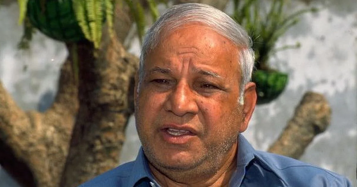 राजनीतिक तानाशाही, सामाजिक तानाशाही की तुलना में कुछ भी नहीं है