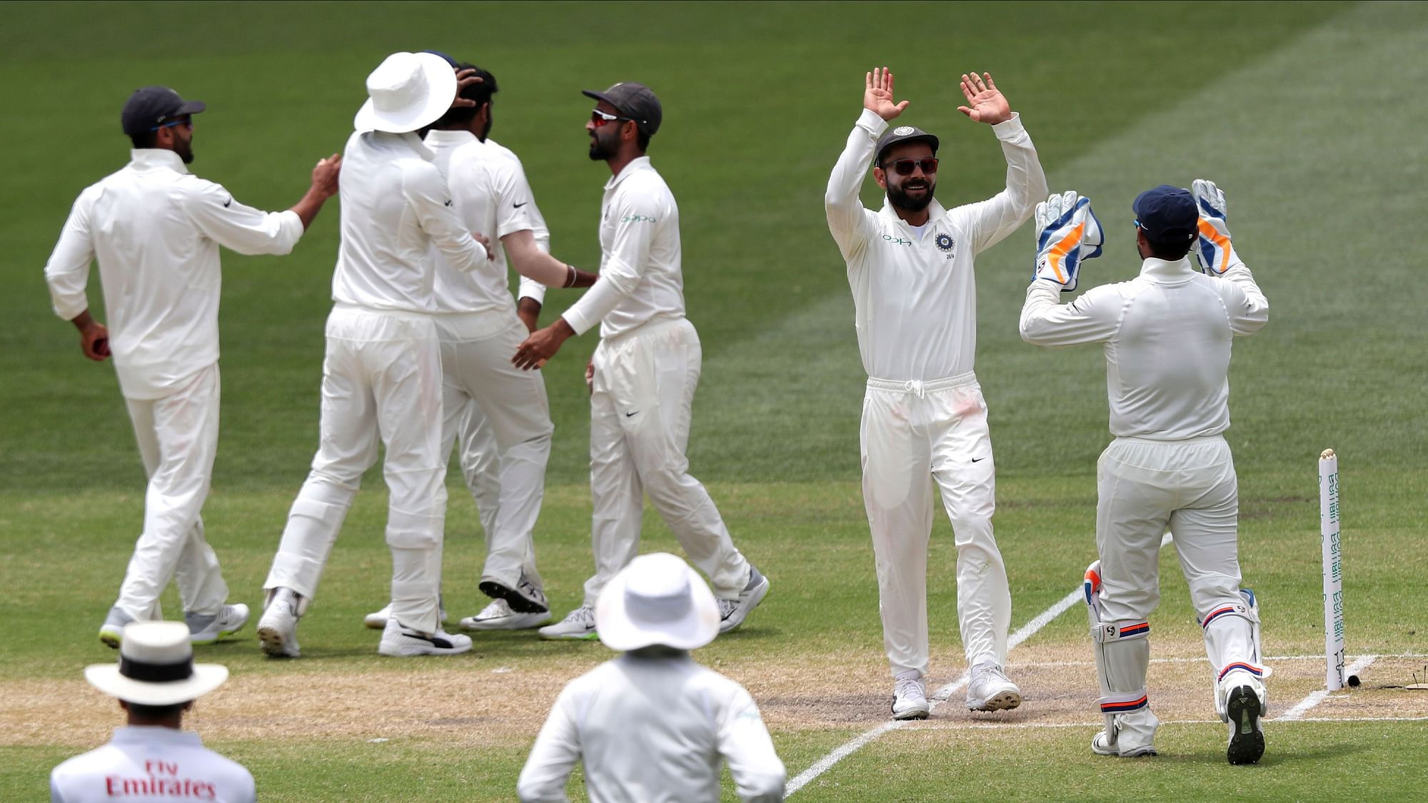 ऑस्ट्रेलिया का विकेट लेने के बाद टीम इंडिया