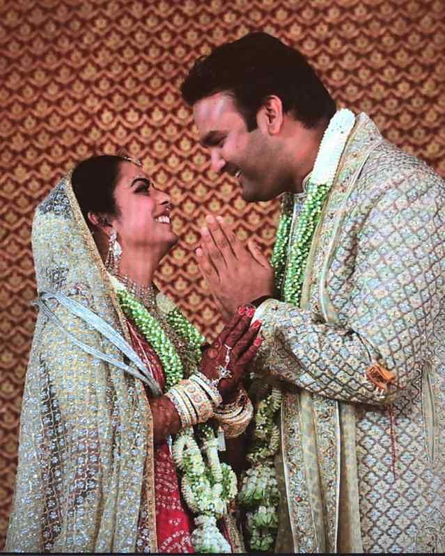 मीडिया रिपोर्ट्स के मुताबिक इस शादी में करीब 720 करोड़ रुपये खर्च हुए हैं.