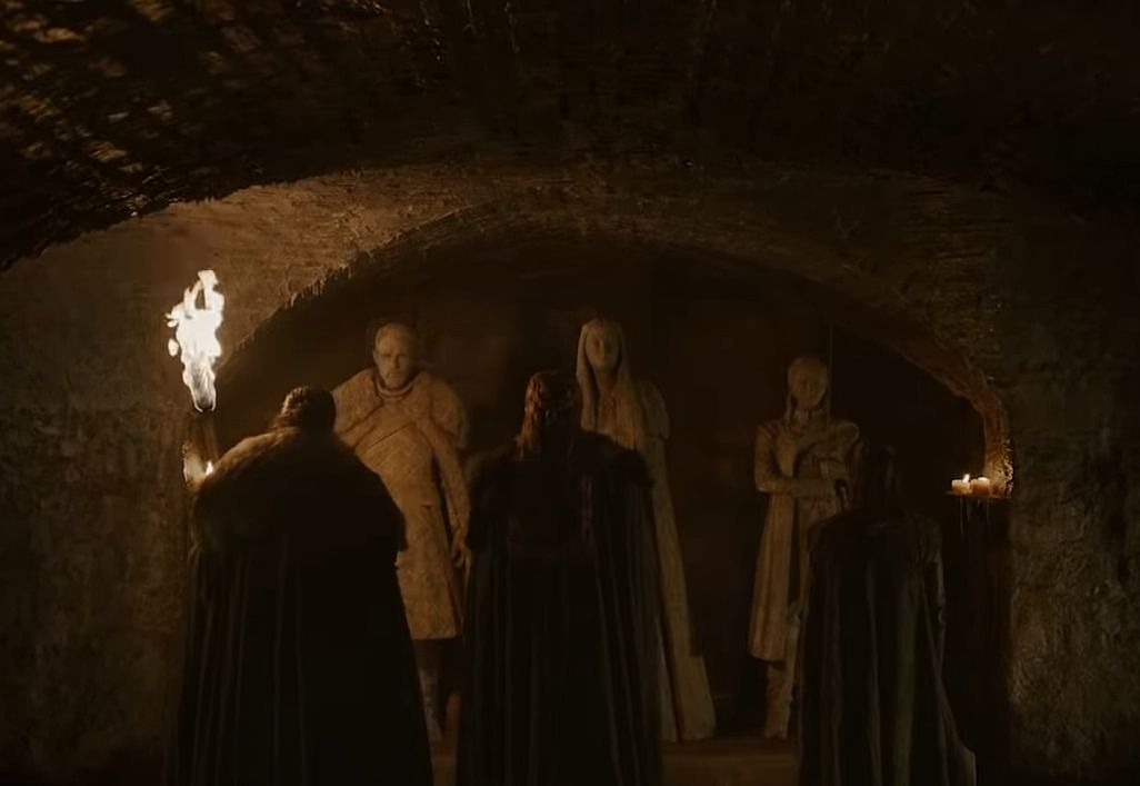 फैंस ने Game of Thrones सीरीज एंडिंग को लेकर अपनी-अपनी थियोरी बनानी शुरू कर दी है