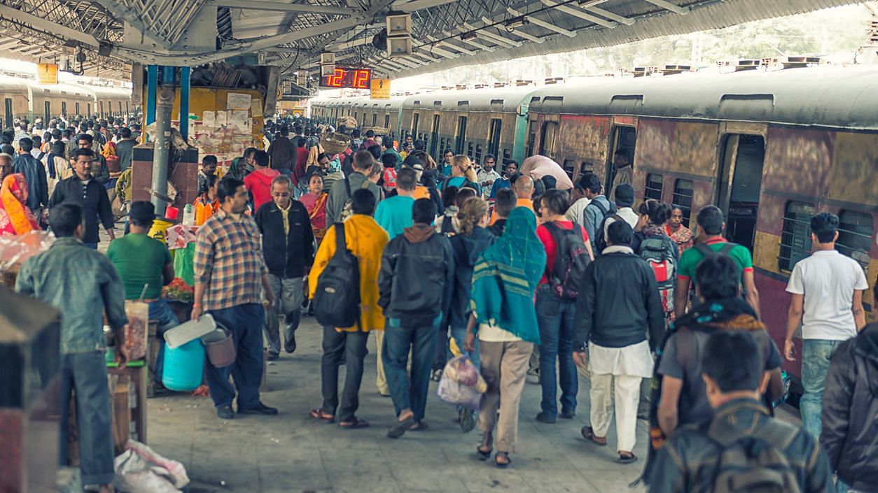 कुंभ मेला के मद्देनजर इलाहाबाद और कर्नाटक के हुबली रेलवे स्टेशन पर पहले से ही शुरू कर दिया गया है