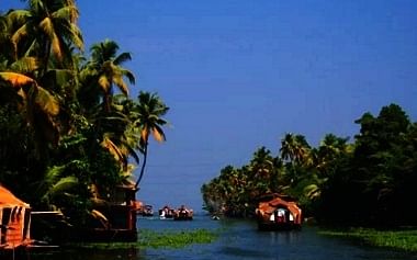 भारत के शीर्ष 10 लोकप्रिय पर्यटन गंतव्यों में 5 केरल के भी