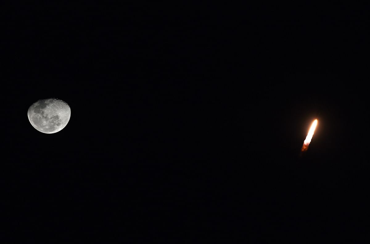 ‘कलाम सैट’ की लॉन्चिंग पीएसएलवी-सी44 रॉकेट के जरिए हुई है