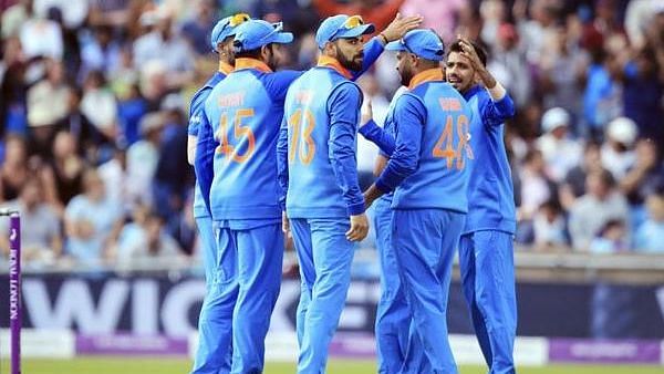 भारतीय टीम न्यूजीलैंड दौरे पर 5 वनडे मैच खेलेगी.