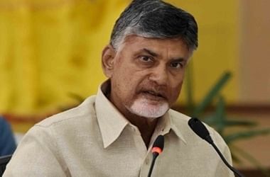 <div class="paragraphs"><p>Punganur Violence: चंद्रबाबू नायडू के खिलाफ FIR दर्ज, 70 TDP कार्यकर्ता गिरफ्तार</p><p></p></div>