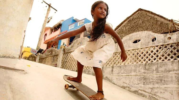 करीब एक साल पहले नौ साल की कमली मूर्ति ने तमिलनाडु से ‘स्केटबोर्डिंग सनसनी’ के रूप में सुर्खियां बटोरीं थीं. 