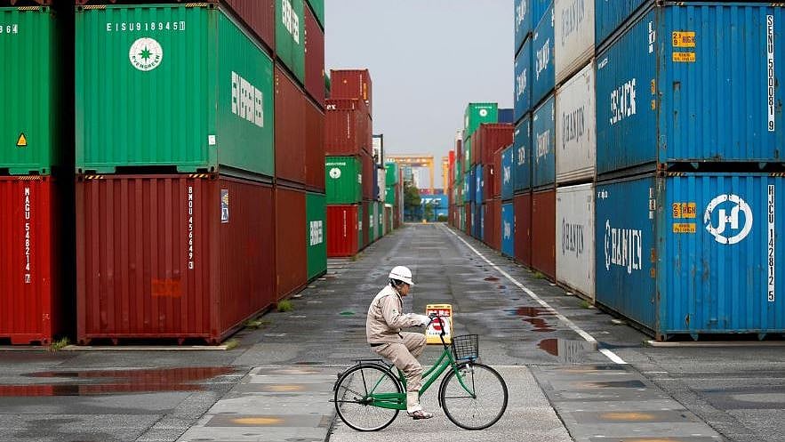 अमेरिका का कहना है कि चीन बरसों से उसके बाजार में सस्ता माल डंप कर रहा है