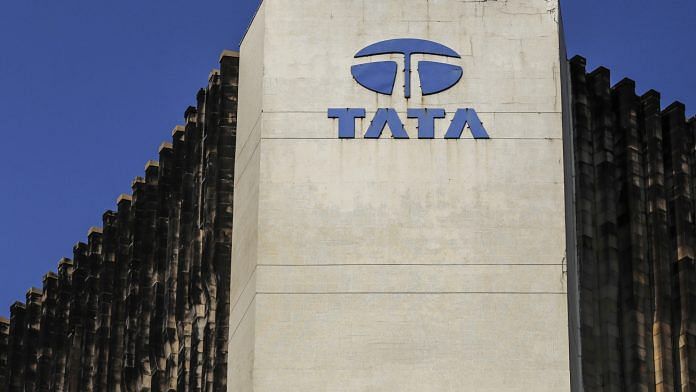 <div class="paragraphs"><p>Tata motors declare Q1 FY21 result</p></div>