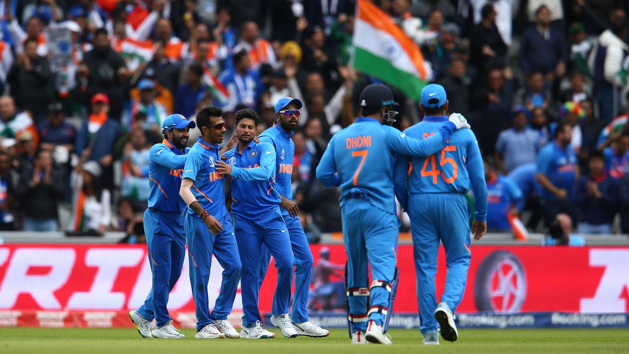 भारतीय टीम ने मैच में ऑलराउंड खेल दिखाया.
