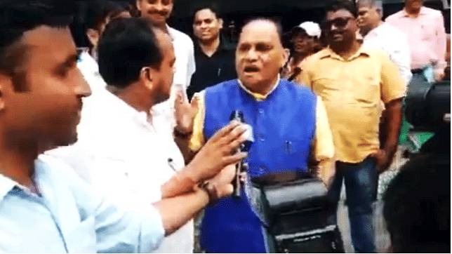 BJP  मंत्री का जोर, कांग्रेस MLA पर ‘जय श्रीराम’ बोलने की जबरदस्ती