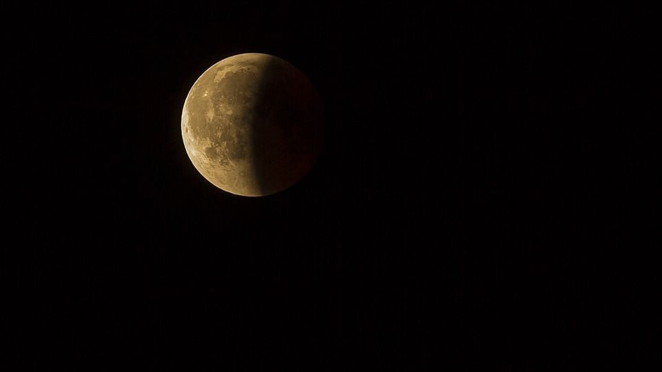 Lunar Eclipse 2020: चंद्र ग्रहण भारत के साथ कहां कहां दिखेगा  