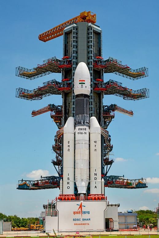 दस साल में दूसरी बार भारत चांद पर मिशन भेज रहा है.