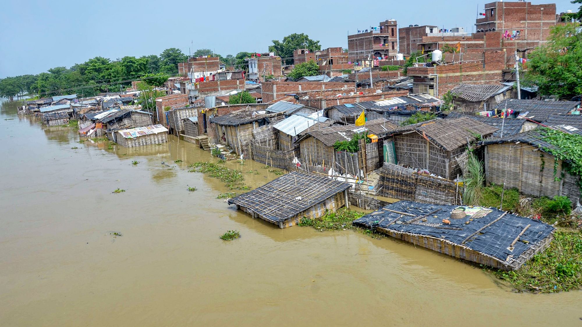बिहार में बाढ़ से बाढ़ से 24 की मौत, सीएम नीतीश का हवाई दौरा