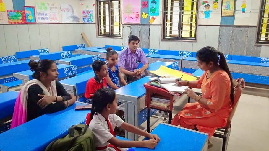 दिल्ली के सरकारी स्कूलों में रखी गई मेगा पेरेंट्स-टीचर मीटिंग